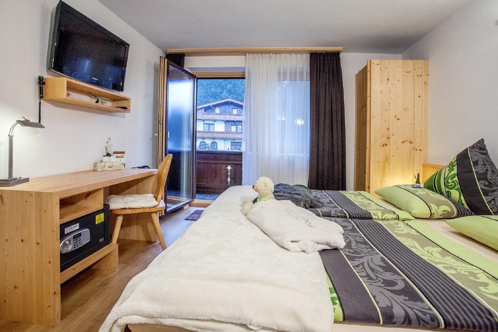 Gaestehaus Waldrand Garni Wiesing Exterior foto