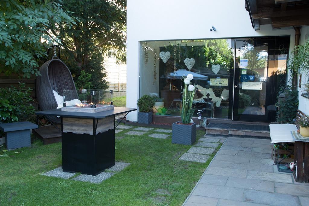 Gaestehaus Waldrand Garni Wiesing Exterior foto