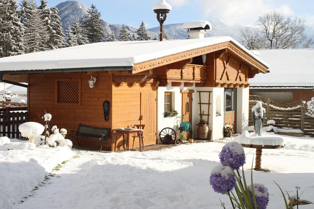 Gaestehaus Waldrand Garni Wiesing Exterior foto